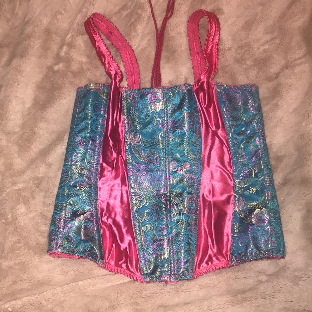 Corset. - Picture 2 of 4